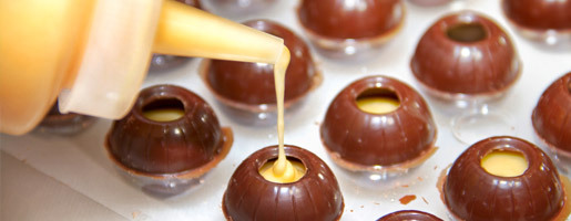 Assistenten Pralinenherstellung