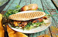 Panini indisch mit Tandoori Chicken