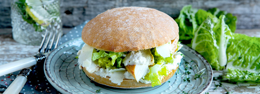 Caesar’s Salad-Chicken-Burger