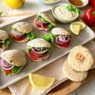 Mini-Pitabrot, auf Stein gebacken