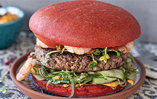 Surf & Turf Burger mit Rindfleisch & Garnelen