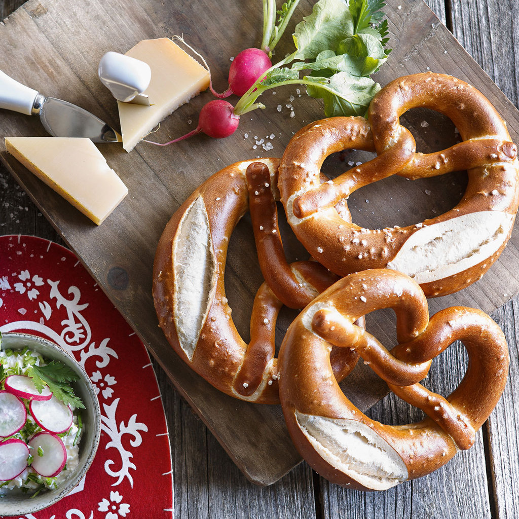 FF-Brezel mit Salzbestreuung online kaufen | EDNA.de