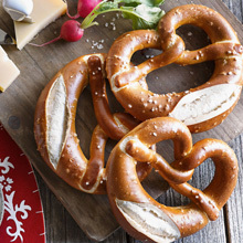 FF-Brezel mit Salzbestreuung