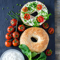 Bagel Sesam, geschnitten