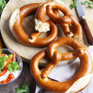 Laugenbrezel mit Butter gefüllt, Art. 1767